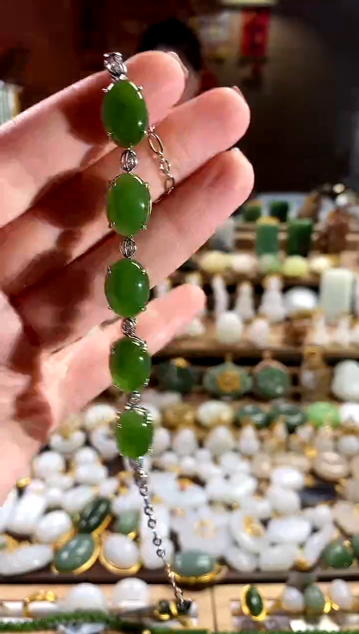 【闪购商品】和田玉手链银S925镶嵌。