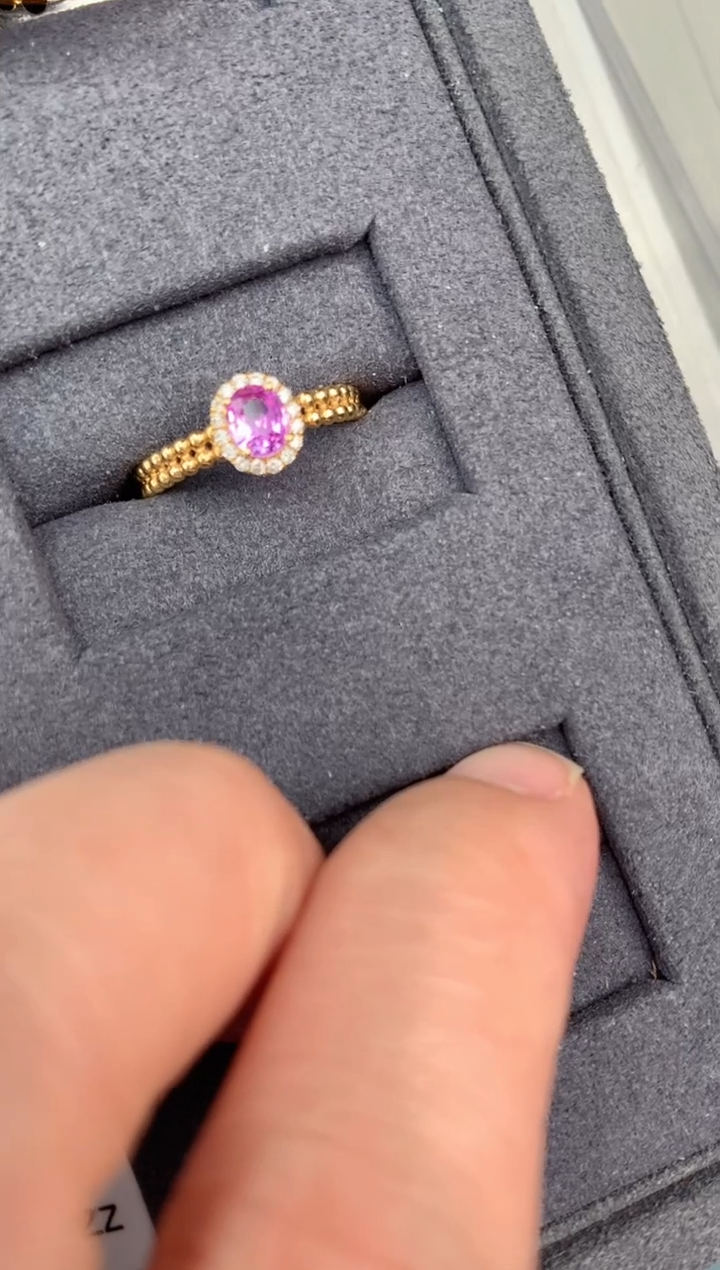 【闪购商品】彩色蓝宝石戒指18K金镶嵌52分无烧粉蓝宝