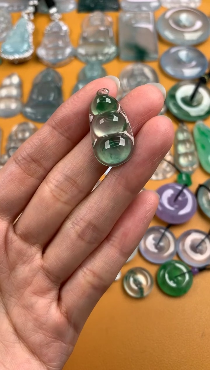 颈饰未镶嵌翡翠25.6-13.7-5.4