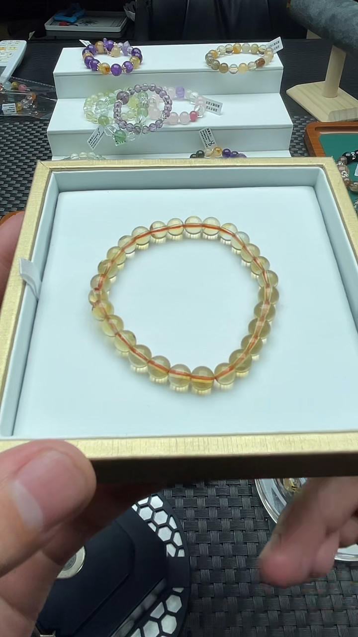 【闪购商品】水晶手链未镶嵌6mm左右天然黄水晶手串