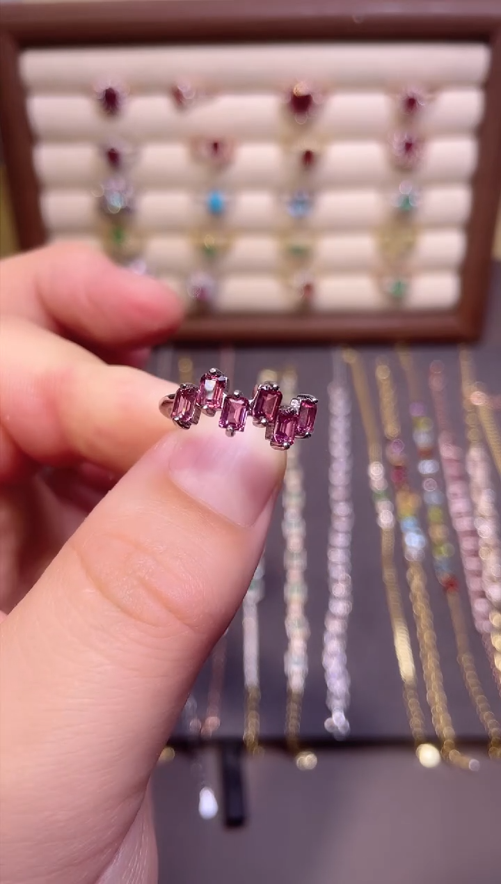 【闪购商品】石榴石（紫牙乌）戒指银S925镶嵌1