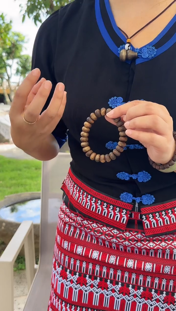 沉香碎屑沉香养香乌身圆叶1.2单圈配备沉香勾丝养香罐