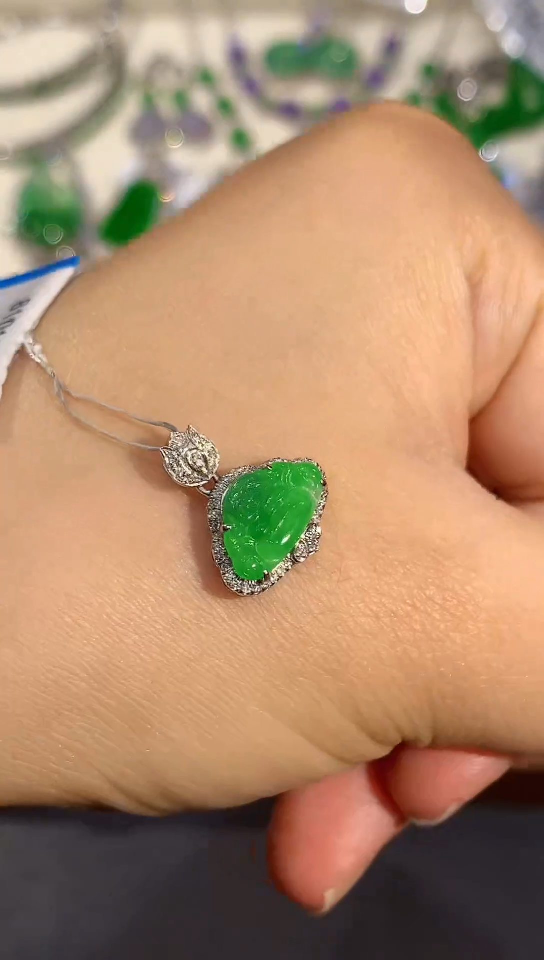 吊坠(不含链)18K金镶嵌翡翠L多样性发其一