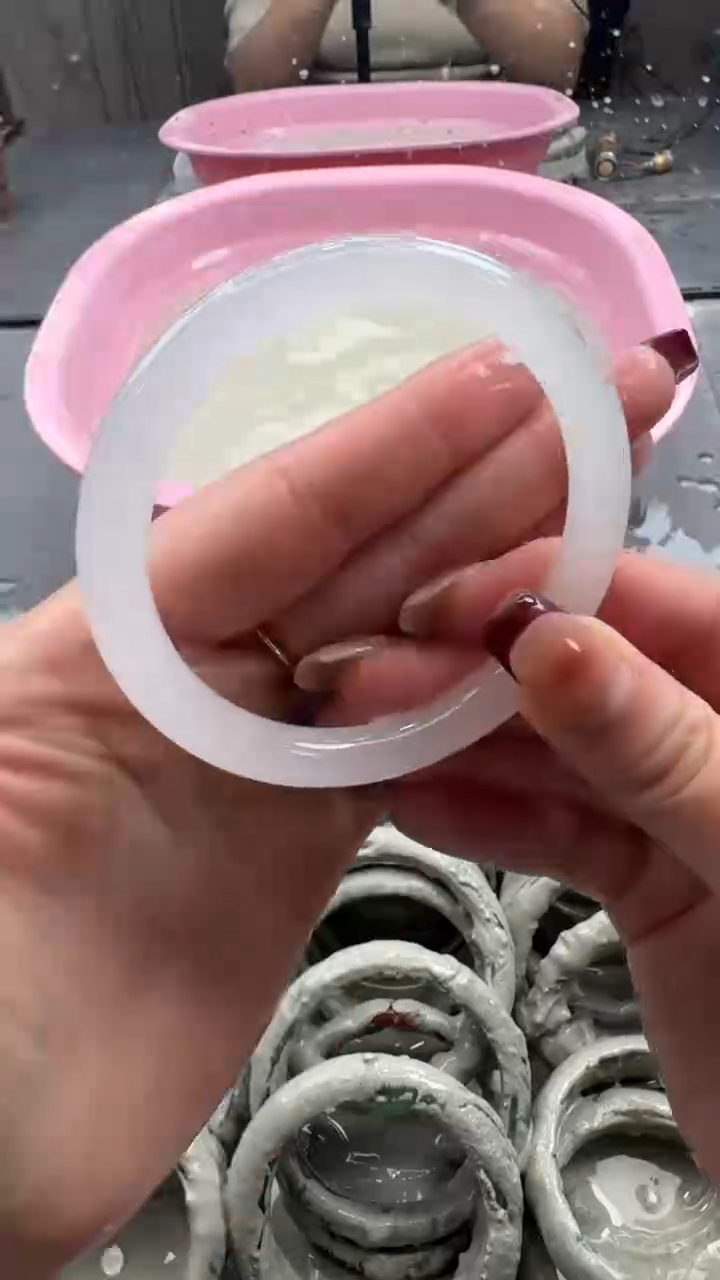 未镶嵌手镯石英质玉5