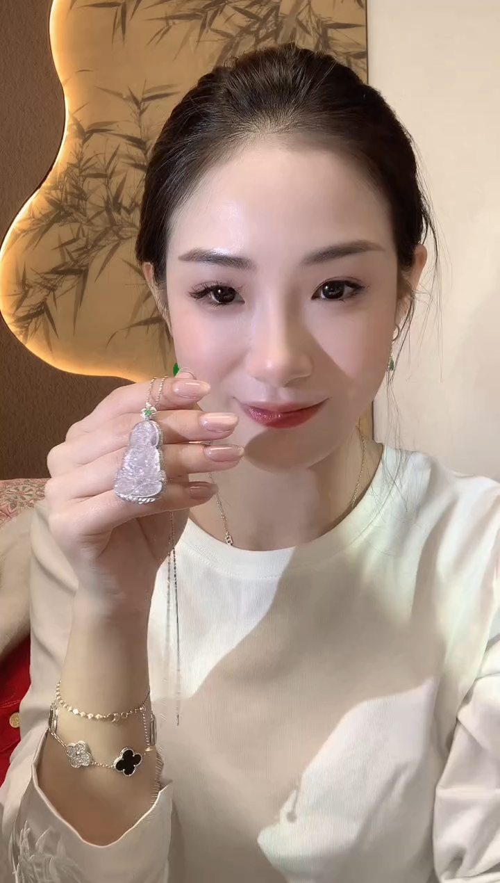 【闪购商品】翡翠吊坠(不含链)18K金镶嵌A21