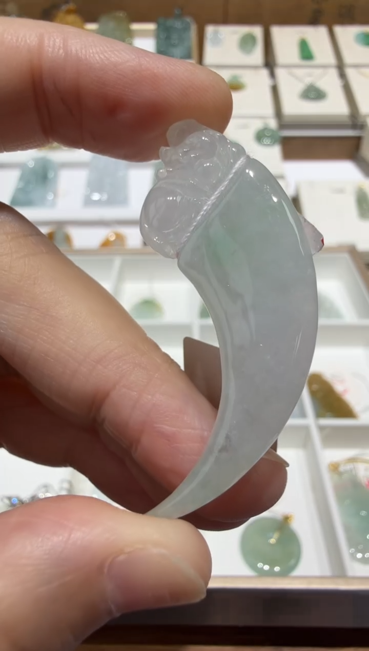 翡翠挂件未镶嵌A货翡翠多样性孤品