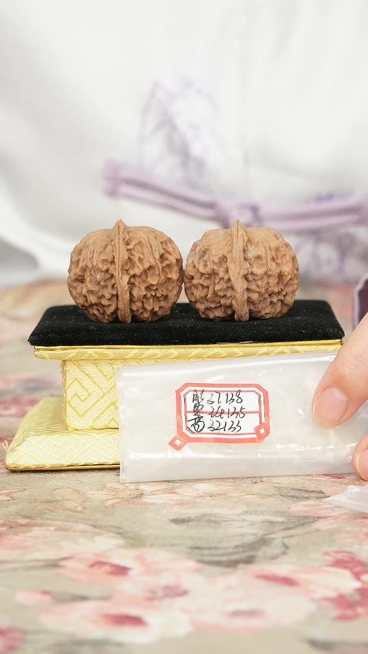 把件文玩核桃非嫁接元宝