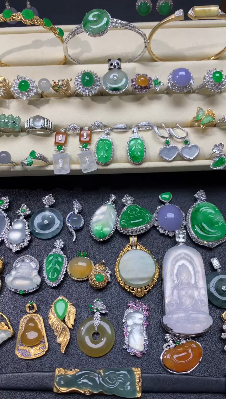 【闪购商品】翡翠颈饰18K金镶嵌成品