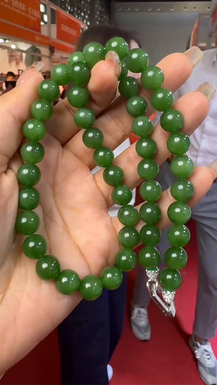 和田玉未镶嵌颈饰上海国际珠宝展假一罚十