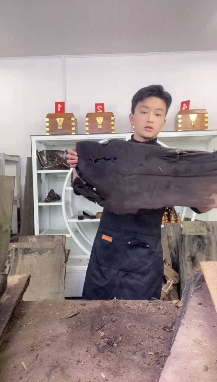 卖****秦金丝楠木原料木材