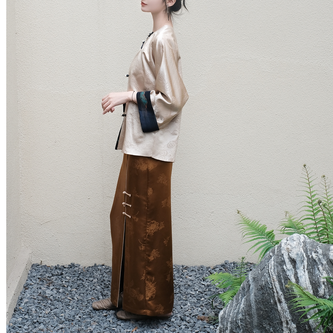 盛唐牡丹重缎香云纱半开衩半裙（不支持七天无理由）