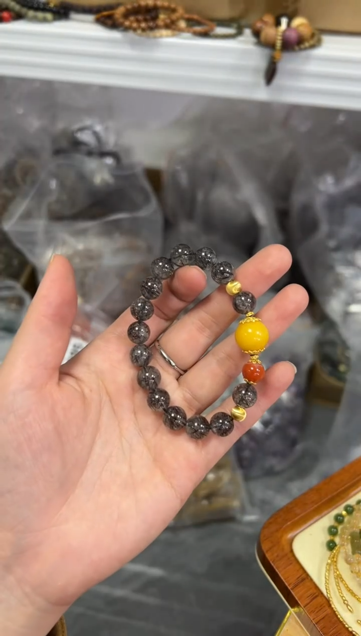 【闪购商品】蜜蜡颈饰未镶嵌蜜蜡圆珠黑发晶手串[0127]