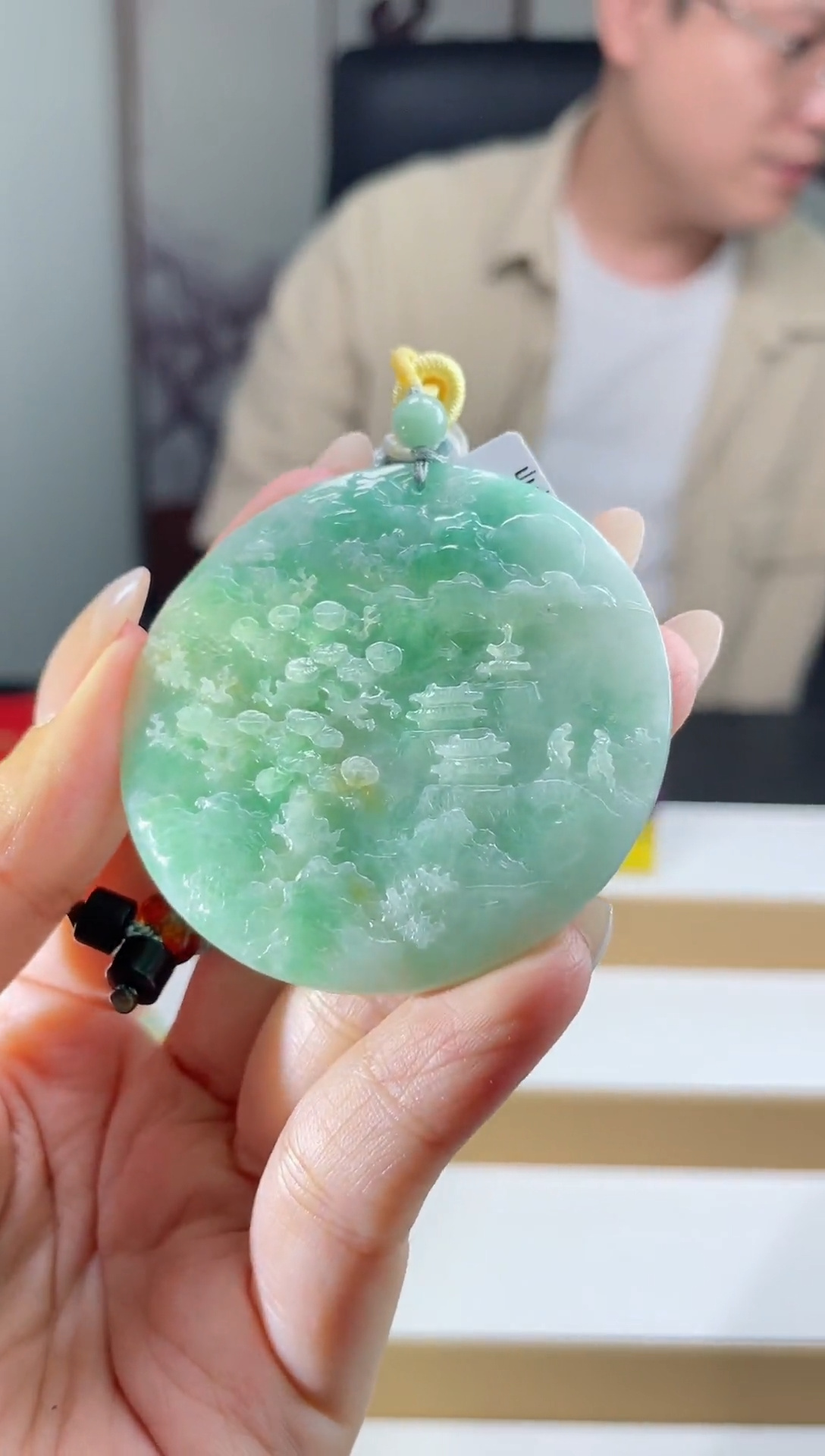 翡翠未镶嵌颈饰翡翠