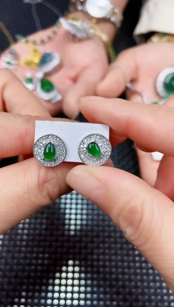 【闪购商品】翡翠耳饰未镶嵌11111111