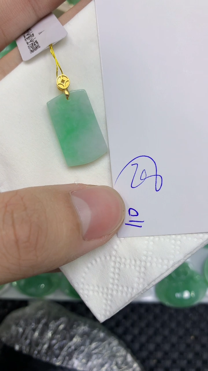 颈饰未镶嵌翡翠缅甸A货翡翠