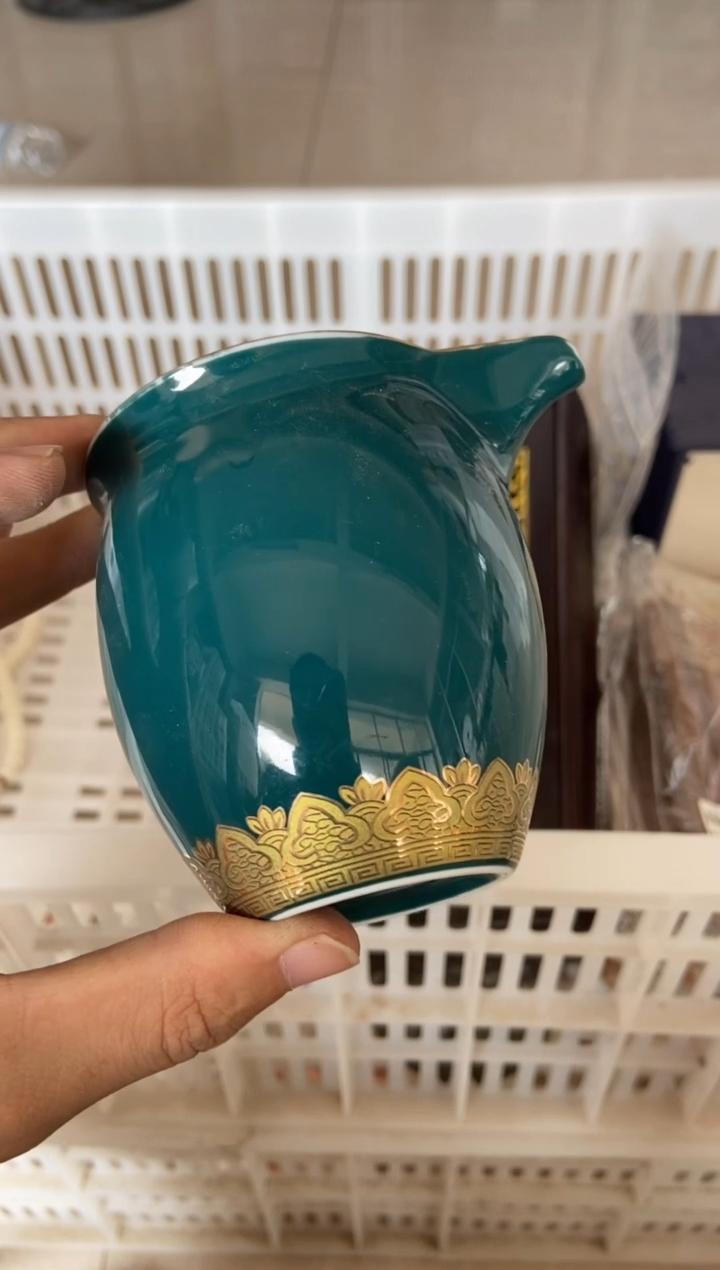 无运费险有瑕疵的摄影的产品有使用过的痕迹有点脏介意勿拍