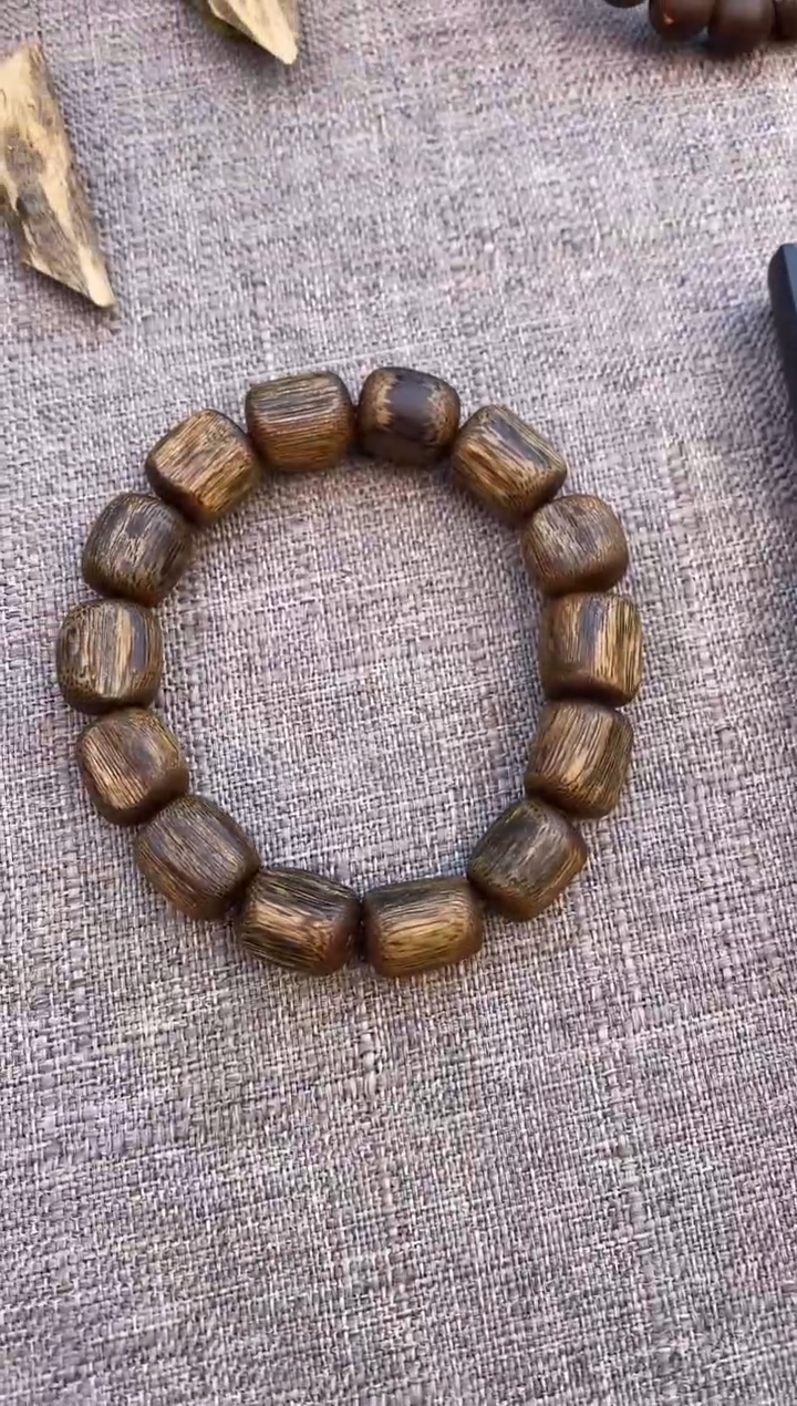【闪购商品】沉香手串随型桶珠圈棋楠手串#16多样性方法一
