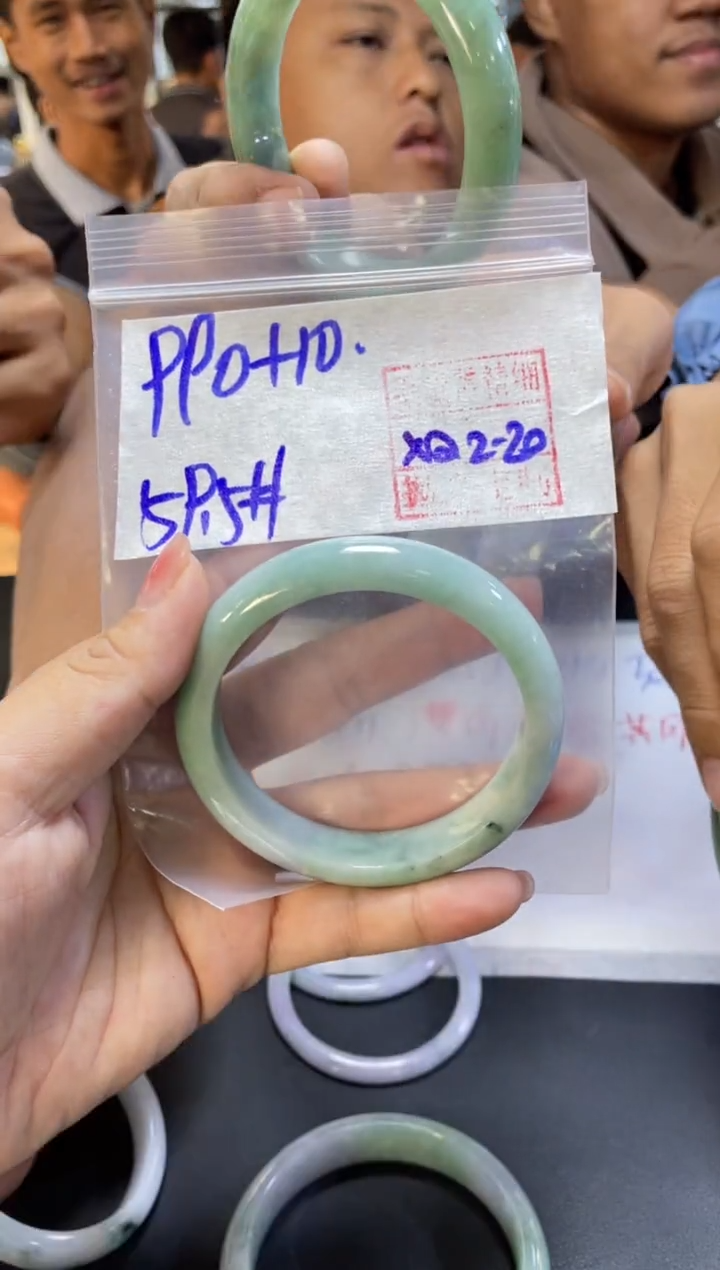 【闪购商品】定制翡翠未镶嵌多人+手镯59.5#990元毛货精细抛光