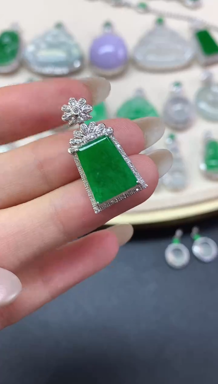 翡翠18K金镶嵌吊坠(不含链)吊坠(不含链)|4800