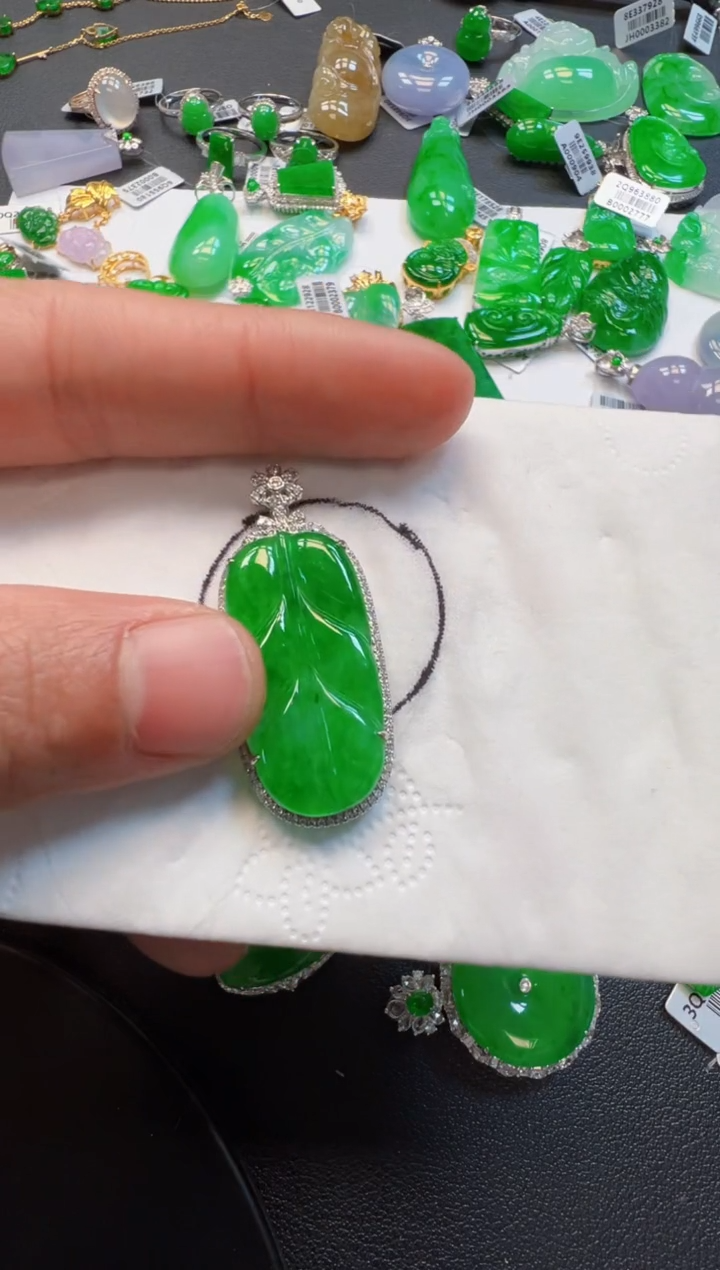 【闪购商品】定制翡翠18K金镶嵌6800元