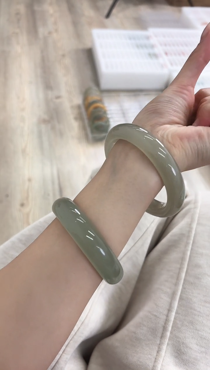 未镶嵌手镯石英质玉91-57D