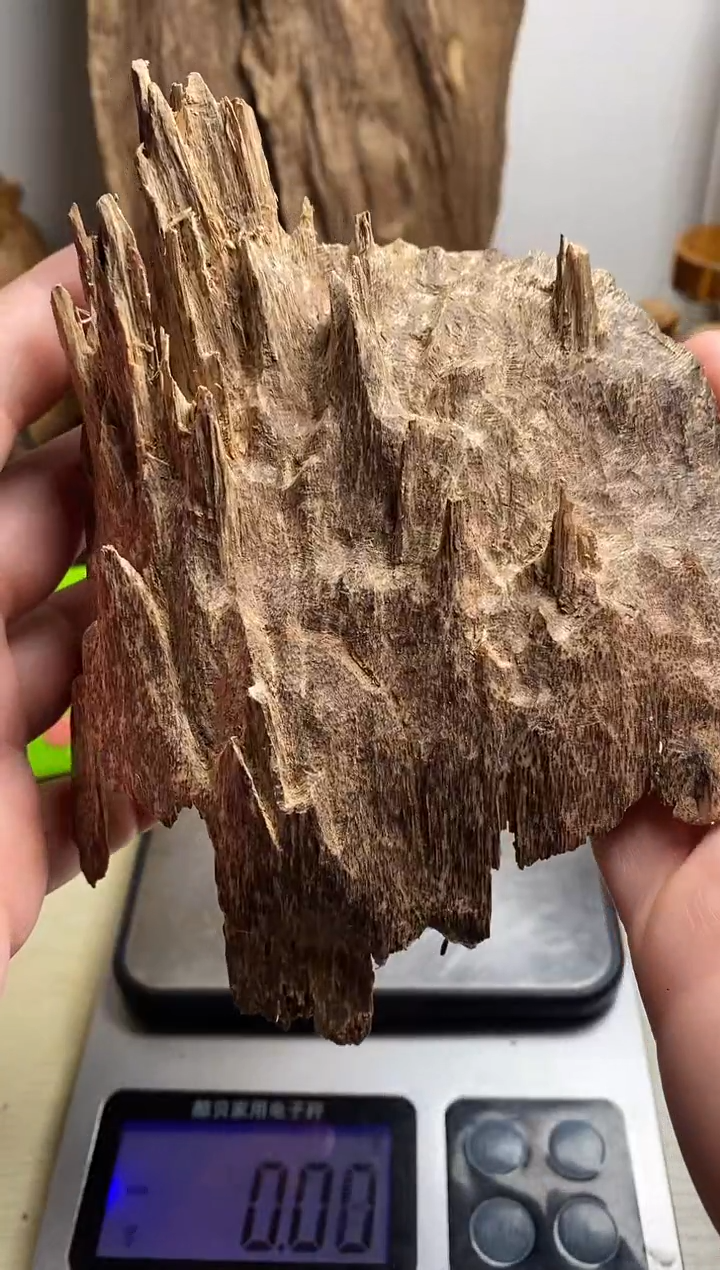 【闪购商品】沉香手把件海南沉香原料37克