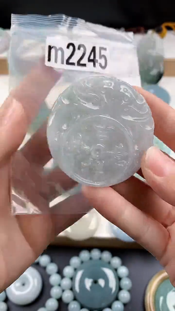 颈饰未镶嵌翡翠天然翡翠吊坠挂件