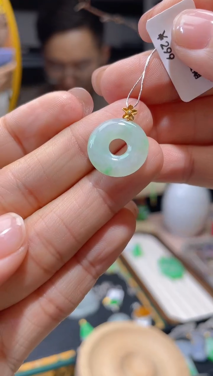 【闪购商品】翡翠颈饰18K金镶嵌假一赔三