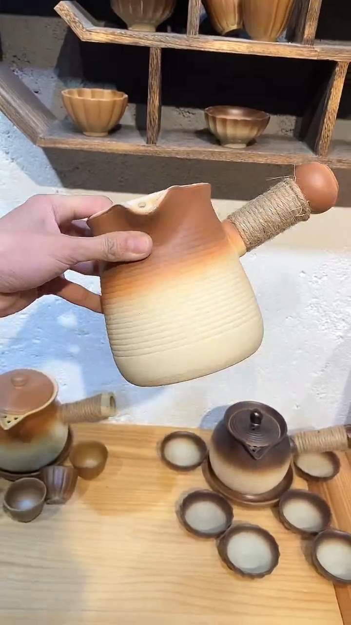 【闪购商品】1200ml褐色禅意罐罐壶   嘻嘻嘻