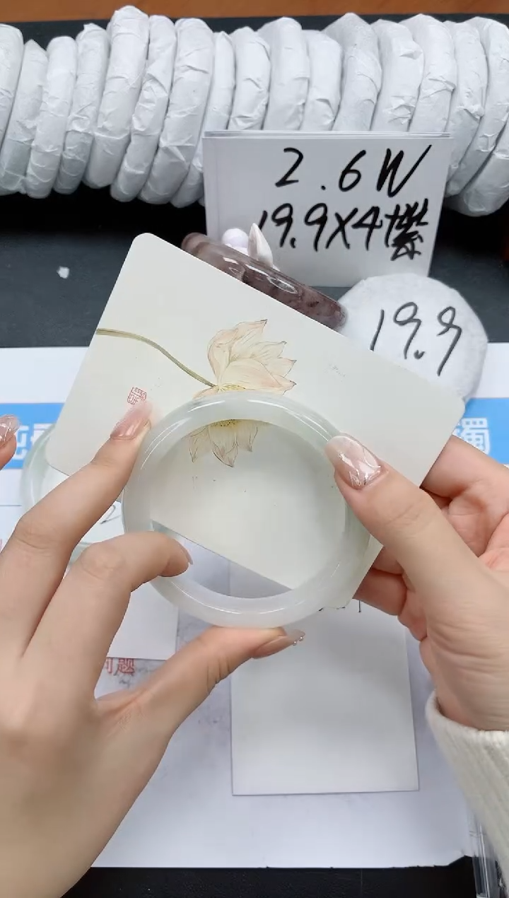 【闪购商品】石英质玉手镯未镶嵌k158-64.1