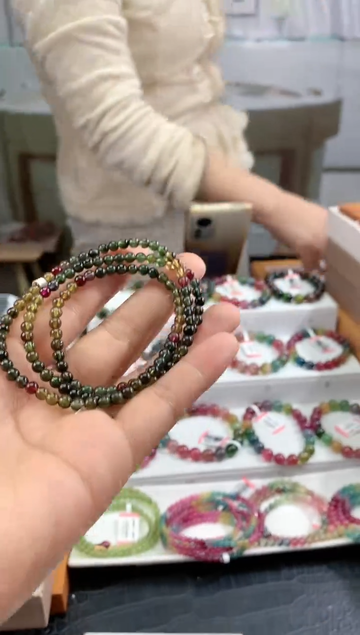 【闪购商品】碧玺手串未镶嵌多样性发一条