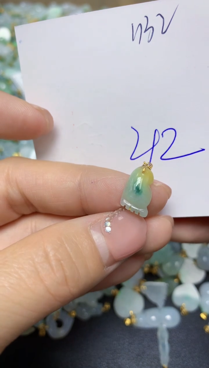 【闪购商品】翡翠挂件18K金镶嵌 天然翡翠A货