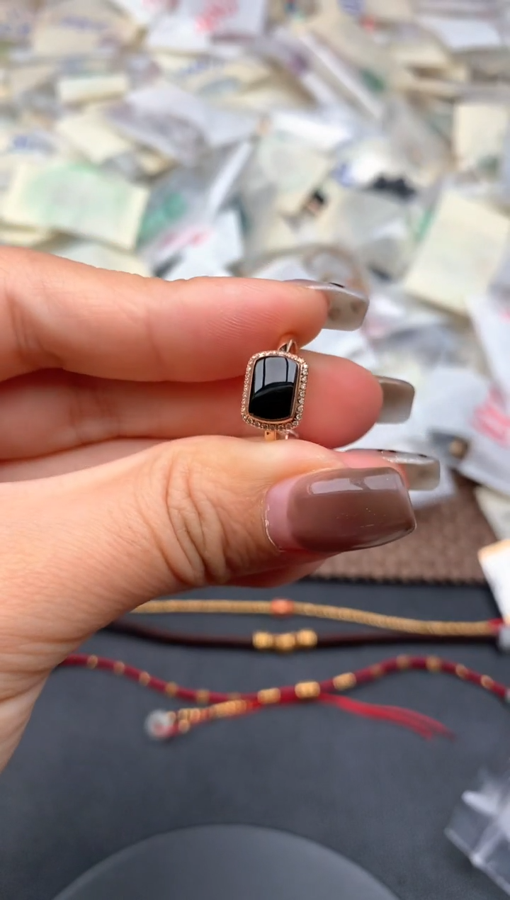 18K金镶嵌挂件翡翠一13圈