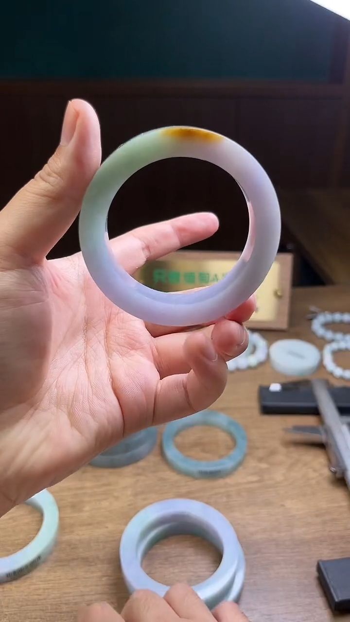 未镶嵌手镯定制翡翠去**吧 定制