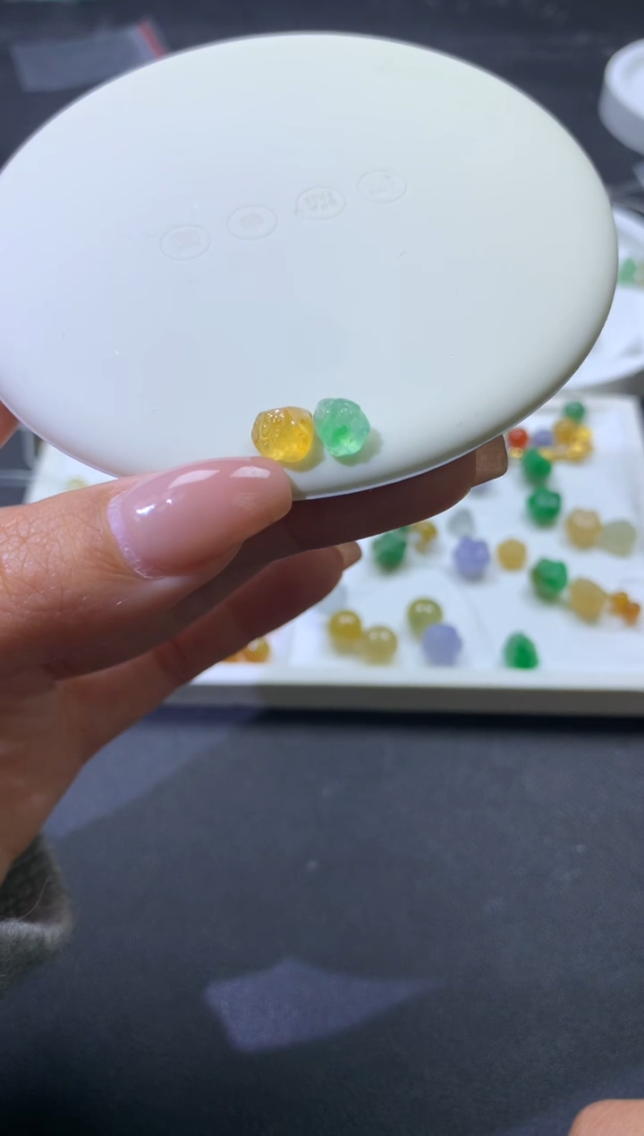 【闪购商品】定制翡翠未镶嵌莲蓬