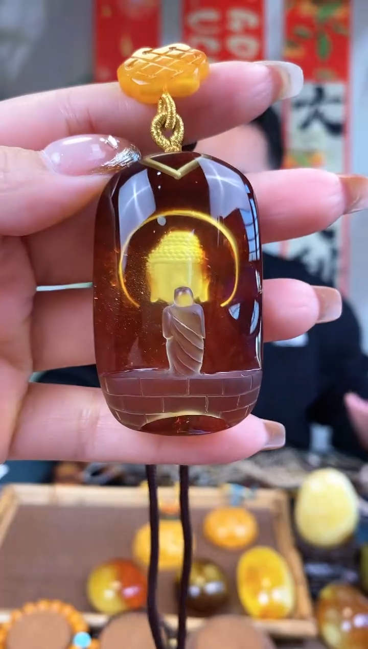 【闪购商品】琥珀裸石未镶嵌基地发货 一物一证 顺丰包邮