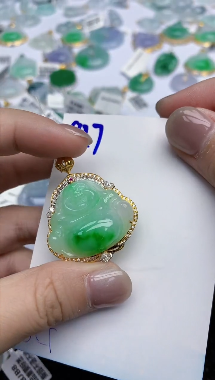 【闪购商品】翡翠颈饰18K金镶嵌天然翡翠A货