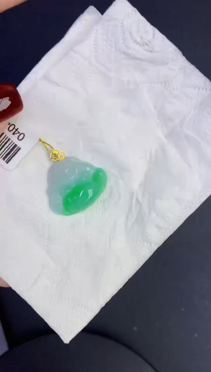 颈饰18K金镶嵌翡翠缅甸天然翡翠a货