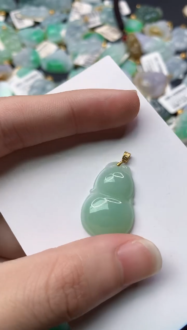 【闪购商品】翡翠颈饰18K金镶嵌6..........