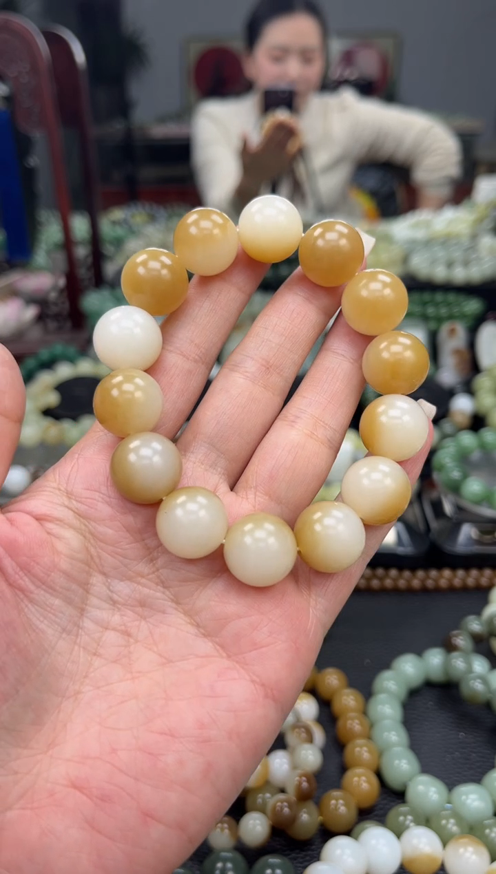 【闪购商品】和田玉手串未镶嵌新疆且末金山糖白卡16