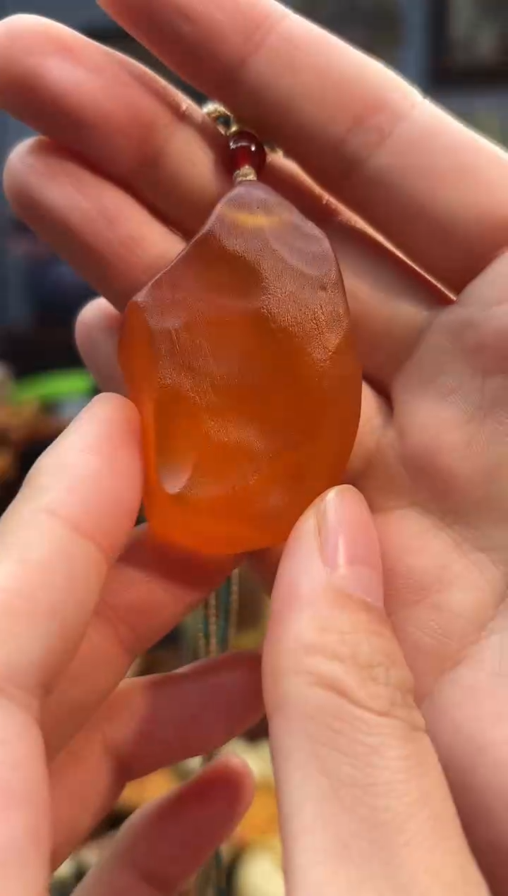 琥珀颈饰未镶嵌吊坠