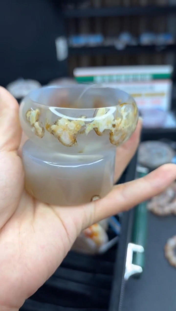 【闪购商品】石英质玉手镯未镶嵌2308（56圈赠送镯心）