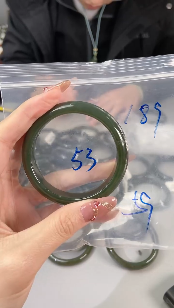 【闪购商品】和田玉手镯未镶嵌和田玉手镯189