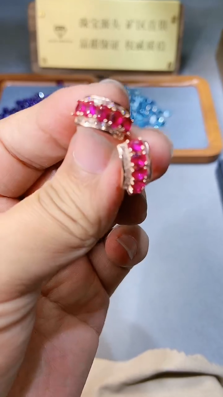 【闪购商品】红宝石耳饰银S925镶嵌354