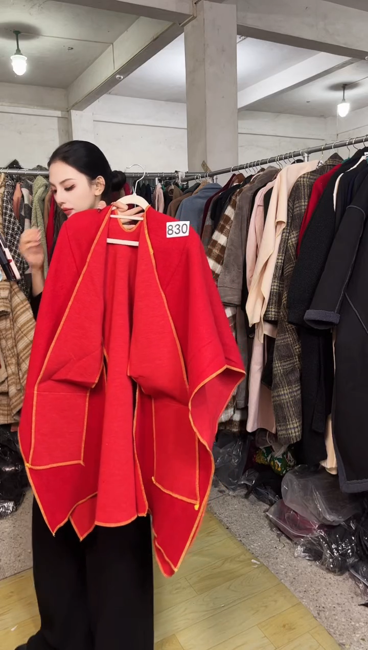 830闪购外套外披马甲打底裤子