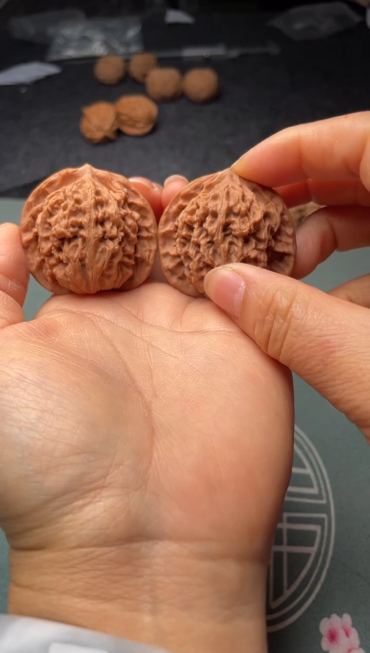 把件文玩核桃w375  盘龙纹43尺