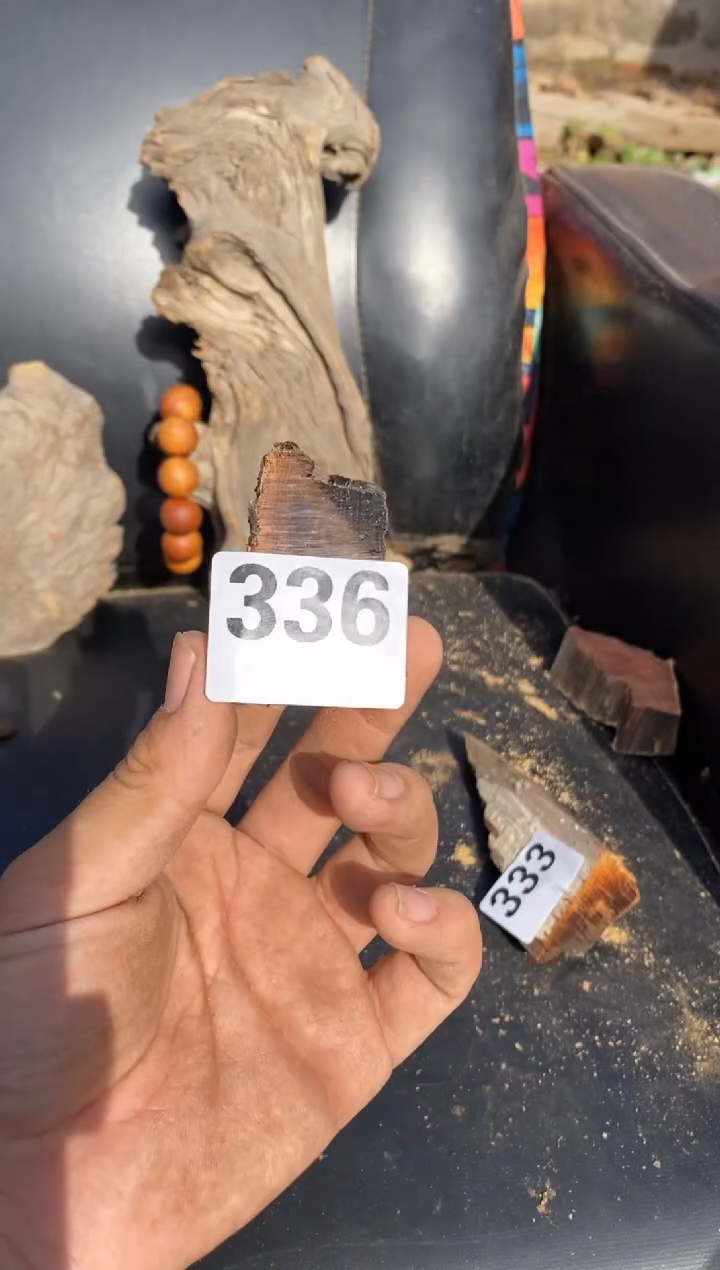 柏木（崖柏）山****✨太行陈化崖柏！随机（1单1片）