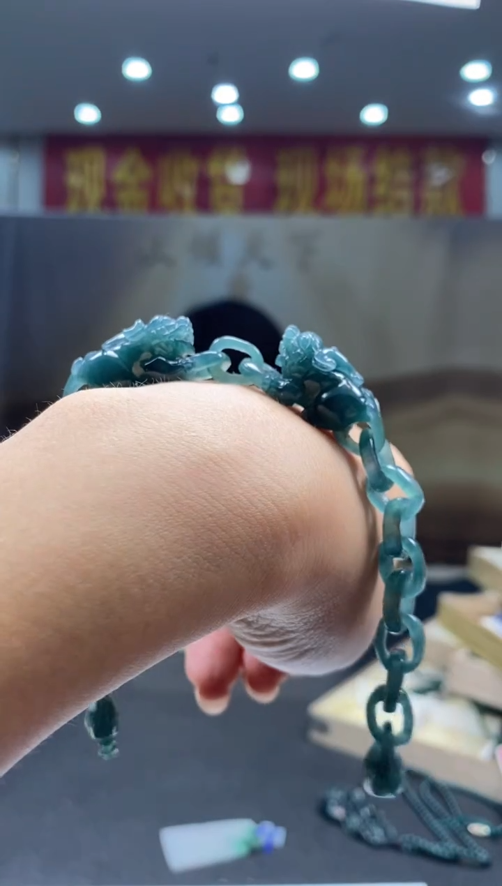 【闪购商品】翡翠颈饰未镶嵌********306