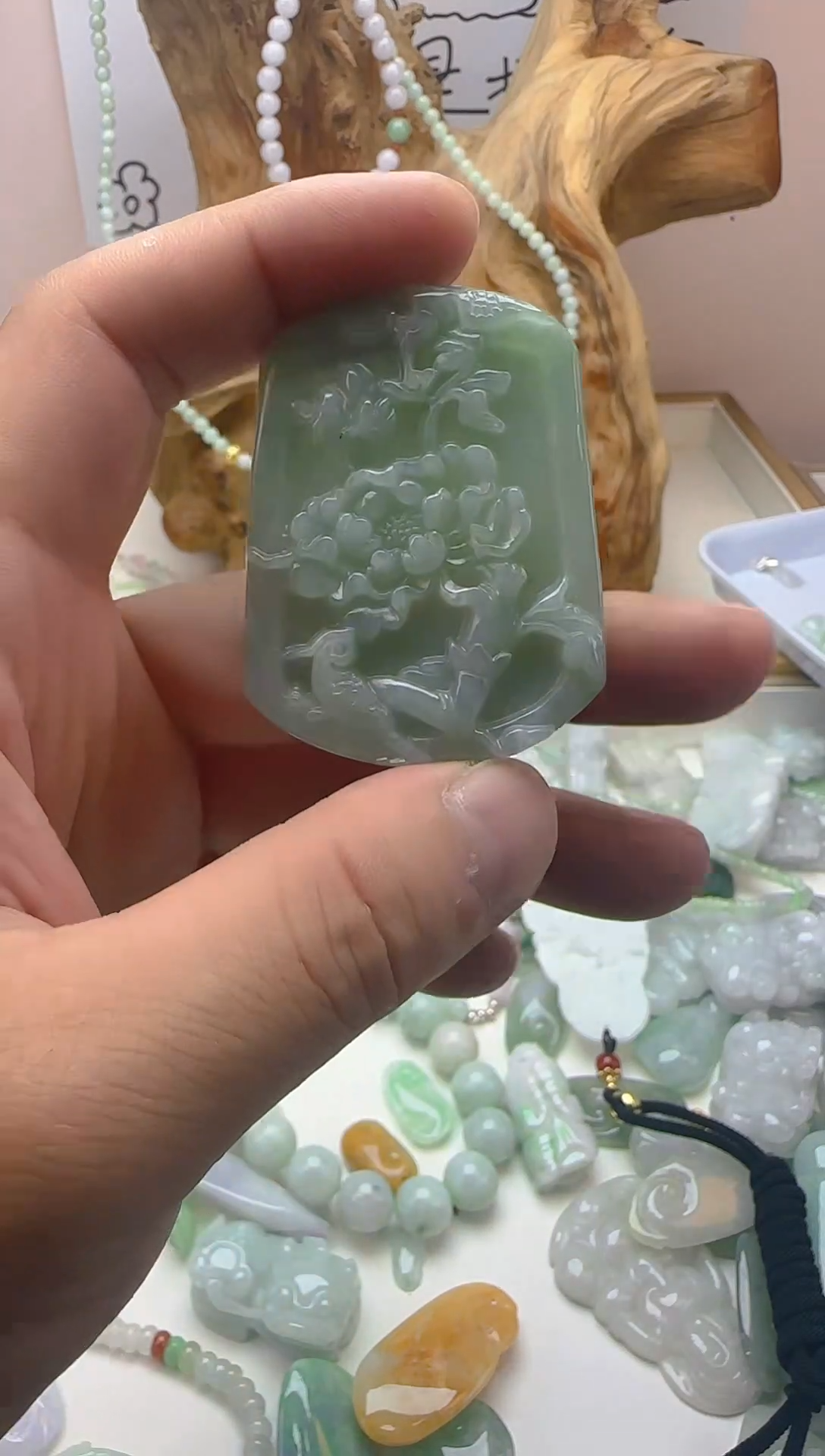 颈饰未镶嵌翡翠翡翠