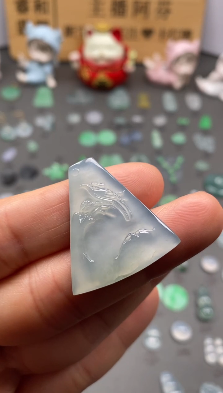 【闪购商品】翡翠颈饰未镶嵌冰牌子/芬